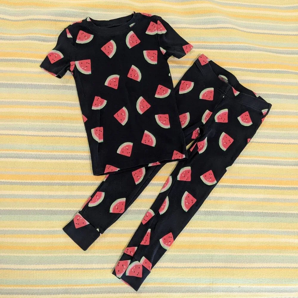 ⭐  Girls Old Navy Watermelon Print Pajamas Set Size 6
